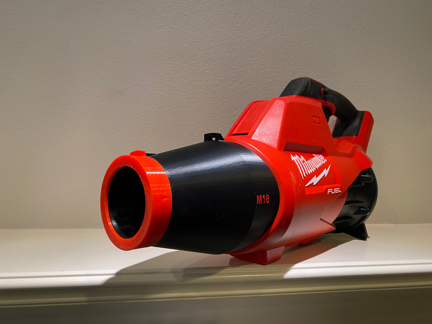 Car Drying Short Nozzle with shoulder strap anchor point, for Milwaukee M18 Leaf Blowers, 450, 500, 600 CFM, with potential of drying the roof top of large vehicles, SUV, RV, bus...