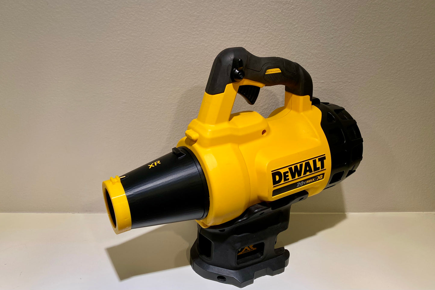 Car Drying Short Nozzle For DeWALT Leaf Blowers, 20V MAX XR and 60V Max FlexVolt, with potential of drying roof top of large vehicles, SUV, RV, bus...