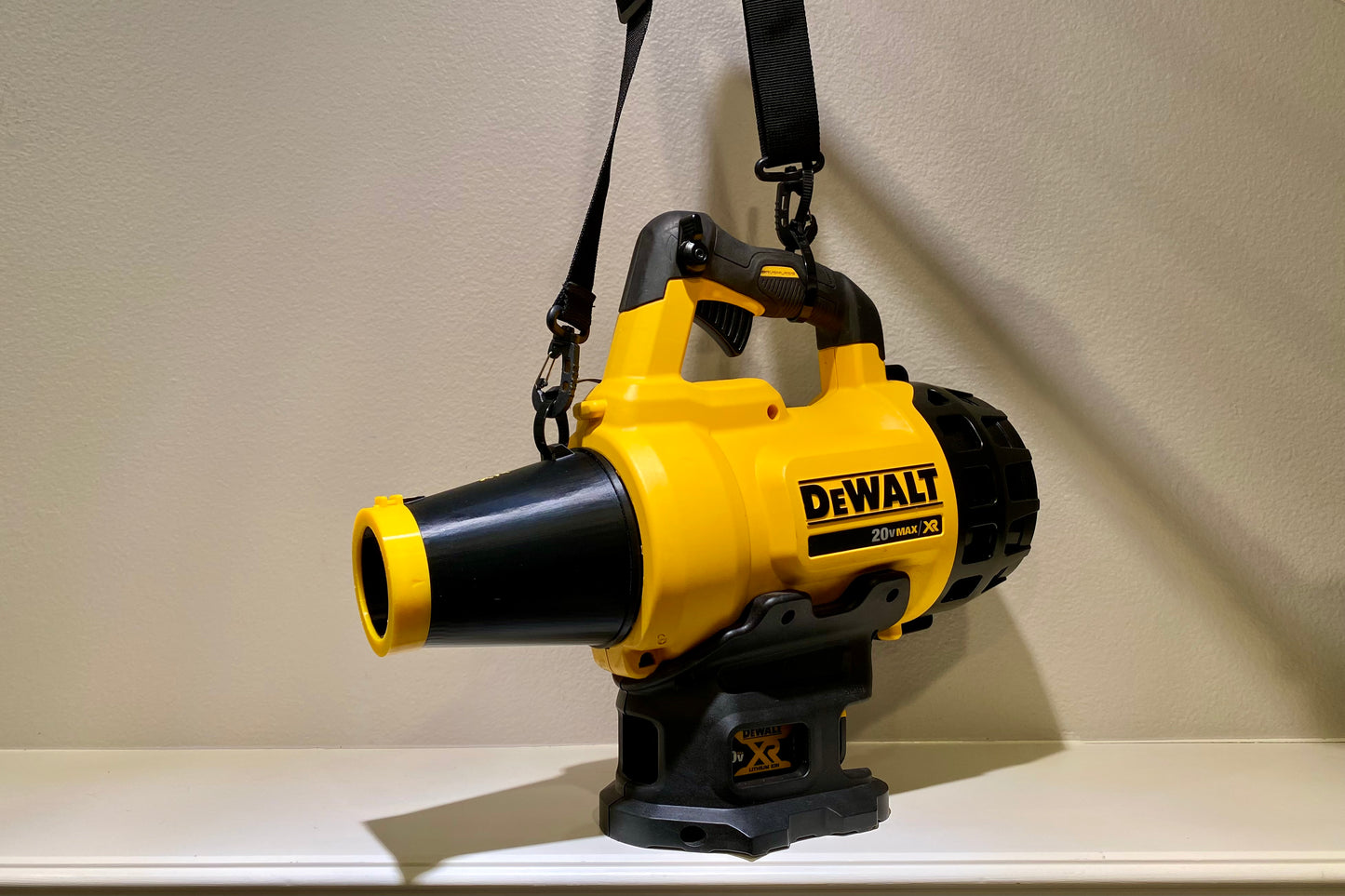 Car Drying Short Nozzle For DeWALT Leaf Blowers, 20V MAX XR and 60V Max FlexVolt, with potential of drying roof top of large vehicles, SUV, RV, bus...